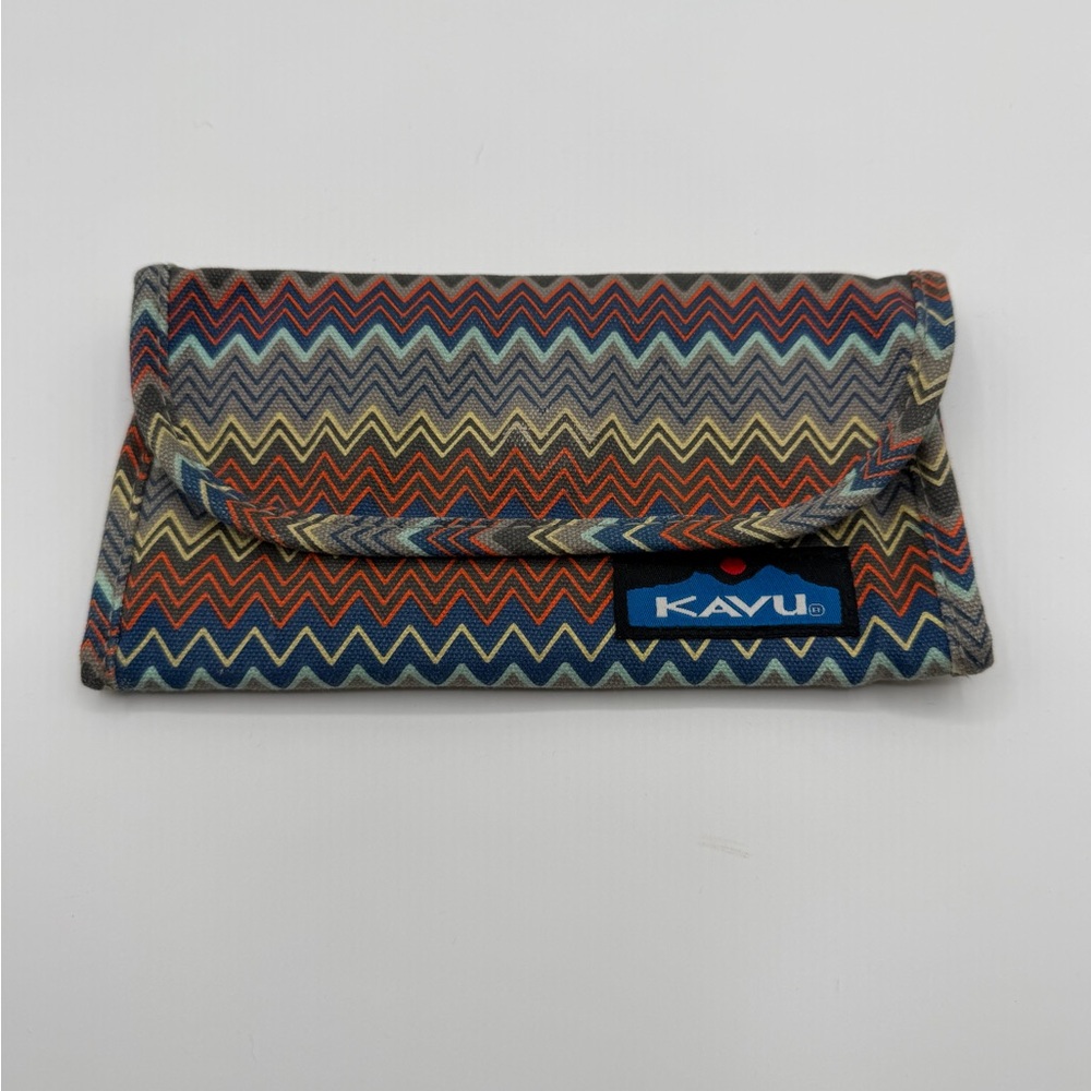 Kavu Chevron Wallet Tri-fold Multicolor Yellow Interior ID Credit Card Slots